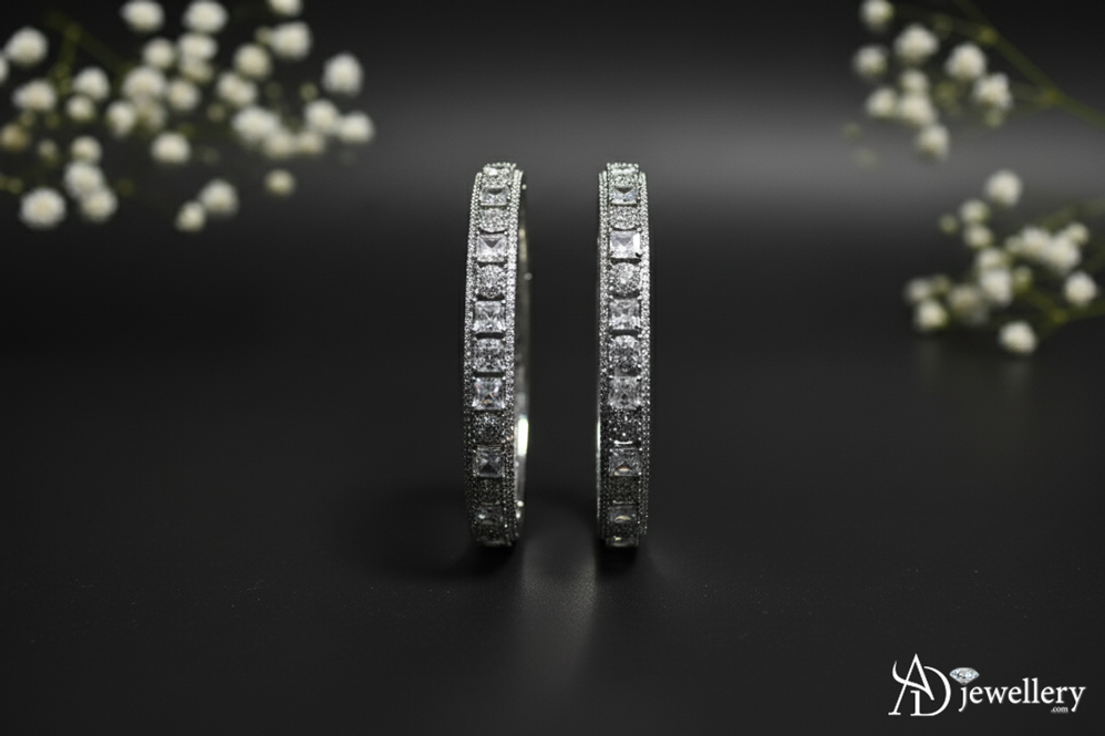 Ensemble de bracelets ADjewellery plaqués rhodium et sertis de zircone cubique Empress à facettes carrées